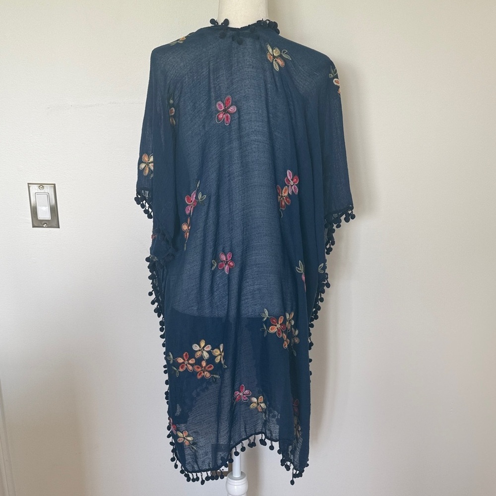 Do Everything In Love Floral Embroidered Kimono/Beach Cover Up Pom Pom Trim O/S - Picture 6 of 7